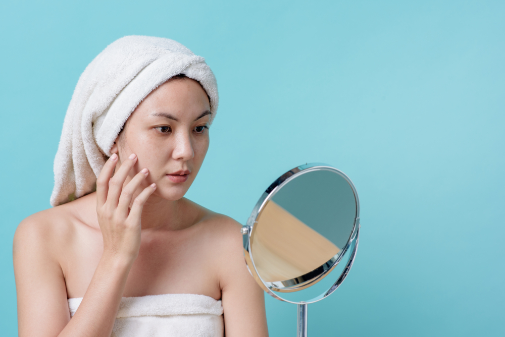 黑色素是人體皮膚中的天然色素，由黑色素細胞製造，負責決定我們的膚色，同時在皮膚受到紫外線刺激時提供保護。