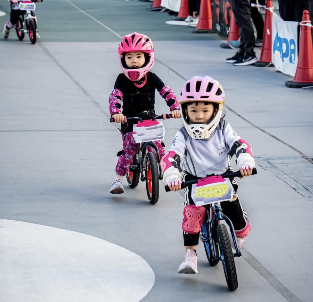 「單車障礙賽 - 灣仔海濱」將於9 月 20 日舉行,參賽者須在最短時間內穿越各種障礙