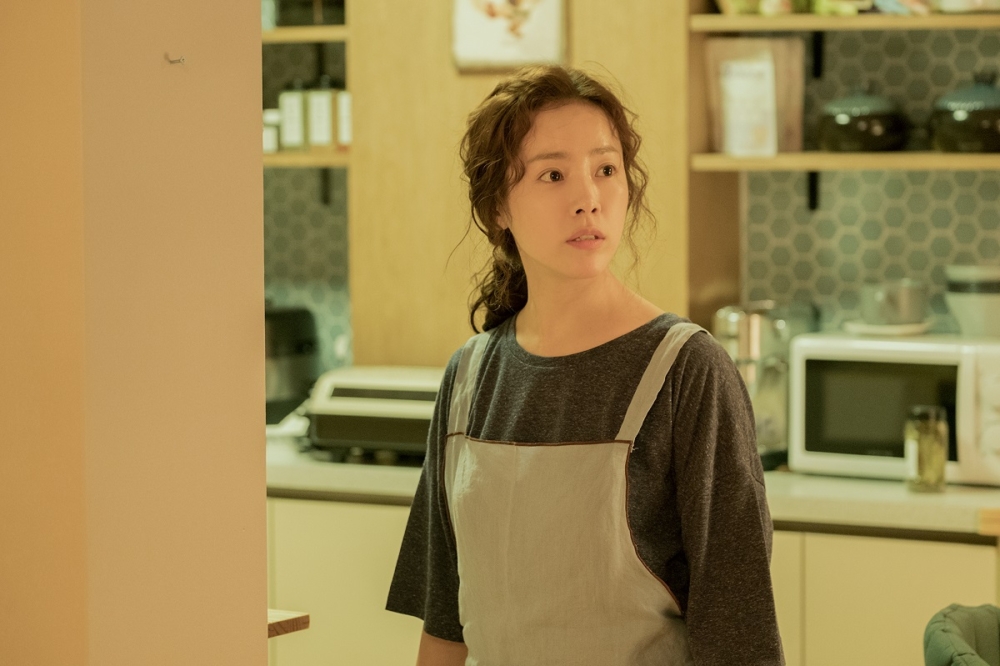 懷孕或生產後肌膚容易變得暗沉、出現色斑和痘印，想要恢復白皙透亮的膚色，一支合適的美白精華是必備的護膚保養產品！