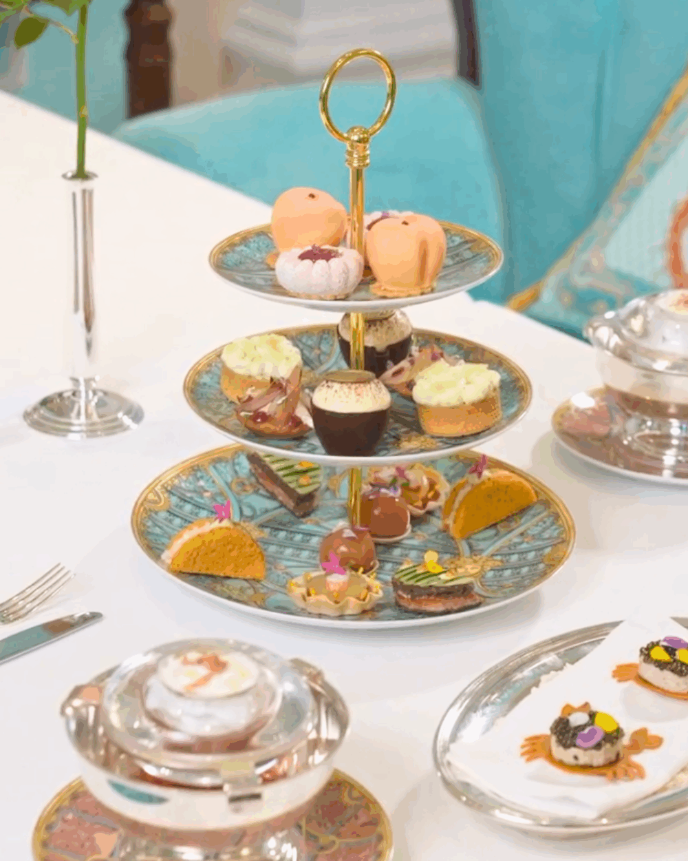 Palazzo Versace 澳門嘅嘉樂酒吧意式經典下午茶真係睇得又食得,三層Tea Set每層都充滿驚喜!