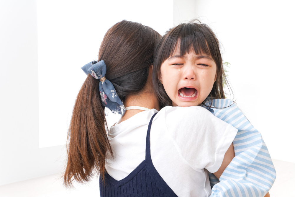 孩子在餐廳哭泣而遭到食客怒目而視