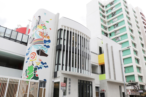 德貞幼稚園分半日制上午及下午班，2025-2026學年開始增設全日班