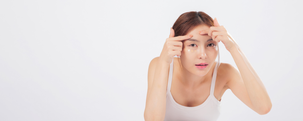 保持頭髮清爽，避免頭髮長期覆蓋額頭，尤其是油性髮質或瀏海較長者。