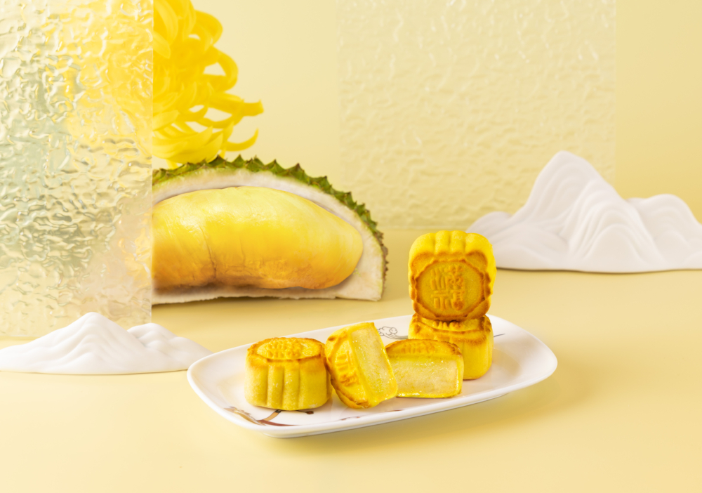 鬆化外皮包裹果香濃郁的貓山王榴槤蓉，香氣悠長馥郁，口感豐盈