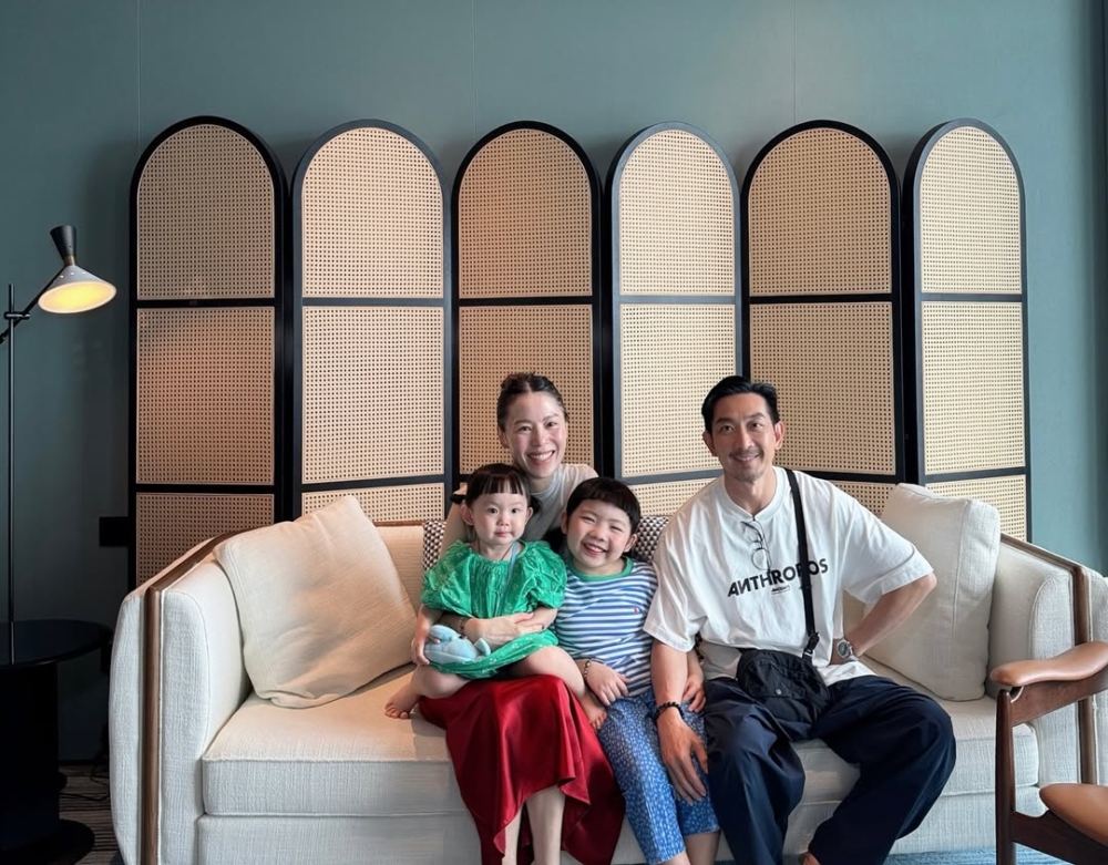 李璨琛兩名女兒可愛活潑,吸粉無數