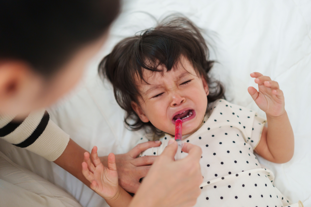 仔女抗拒食藥點算好？藥劑師媽媽拆解2大「餵藥地雷」