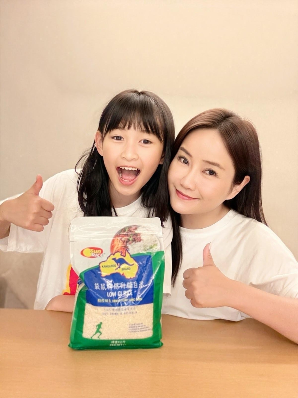 Queen Queen表示,將主食白米換袋鼠牌低升糖白米後,飽腹感持久,到了下午小朋友也不會覺得疲倦或想吃零食。
