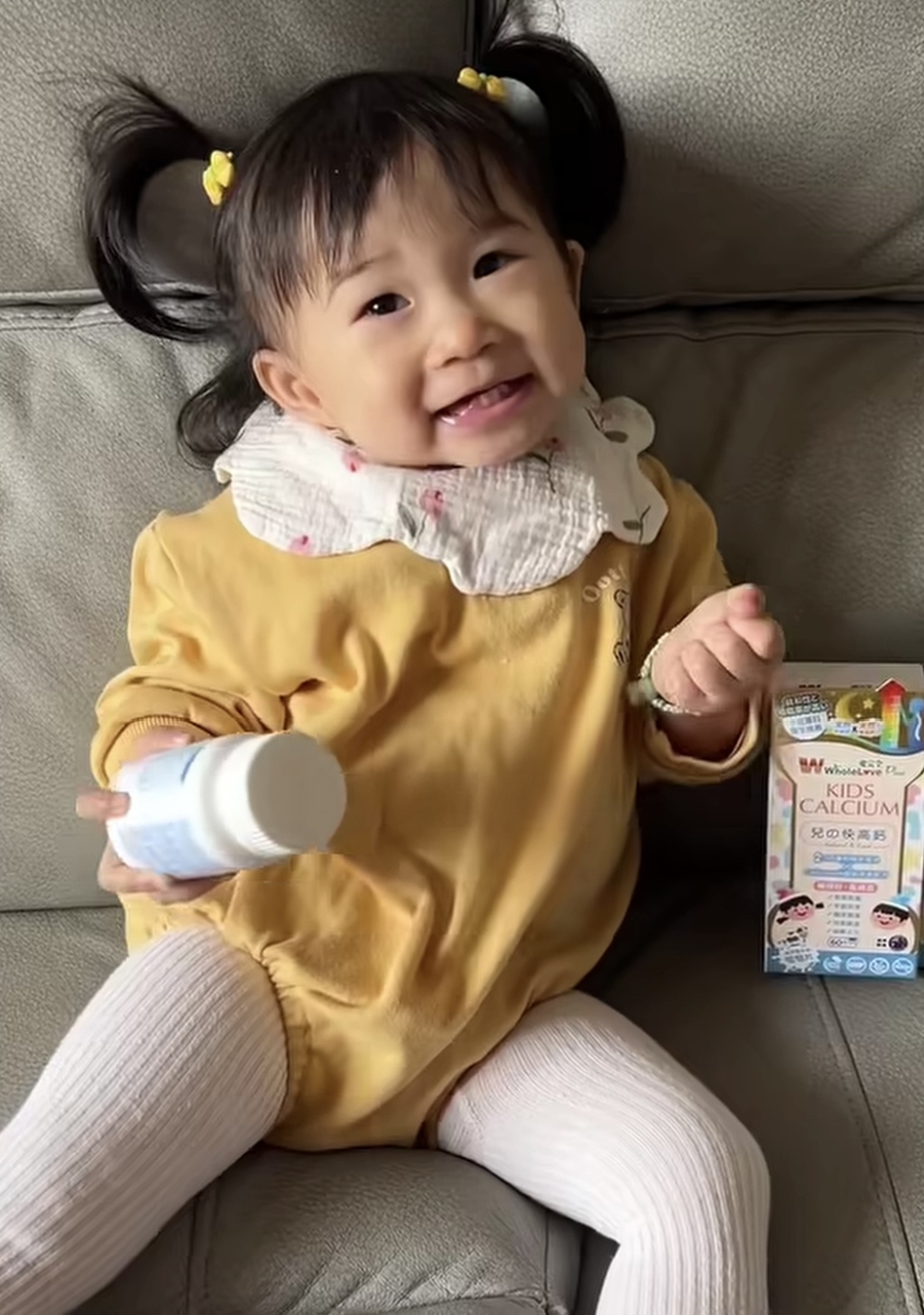 自從小茉莉食咗「WholeLove Plus 兒の快高鈣」之後,真係明顯早咗瞓,仲一覺瞓到天光,連妹妹喊都影響唔到佢!